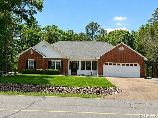 2 CORONADO Drive, Hot Springs Village, AR 71909