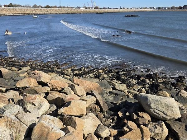 1510 Padanaram Ave, New Bedford, MA 02740