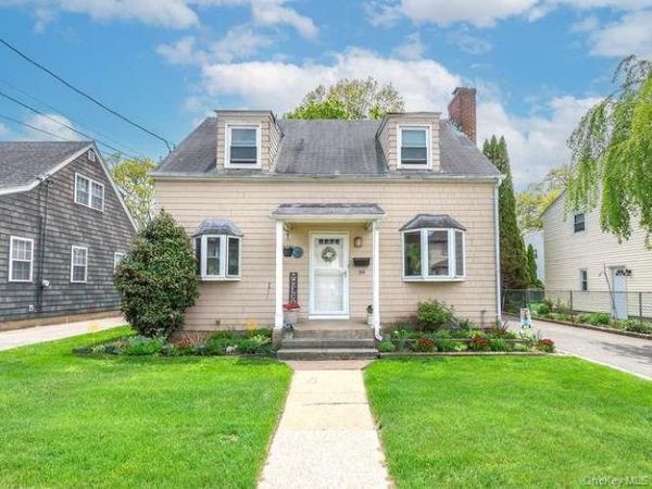 34 Maple Street , Greenvale, NY 11548