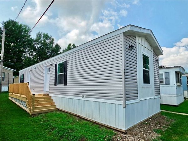 9735 Chillicothe Road, Unit 10, Kirtland, OH 44094