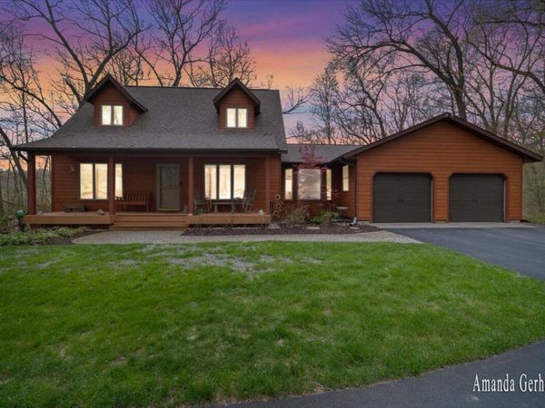 12449 Bailey Drive NE, Lowell, MI 49331
