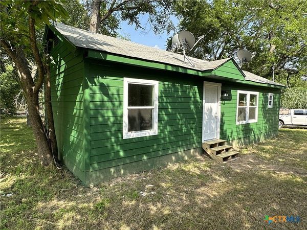 622 Scarbrough Street , Rockdale, TX 76567