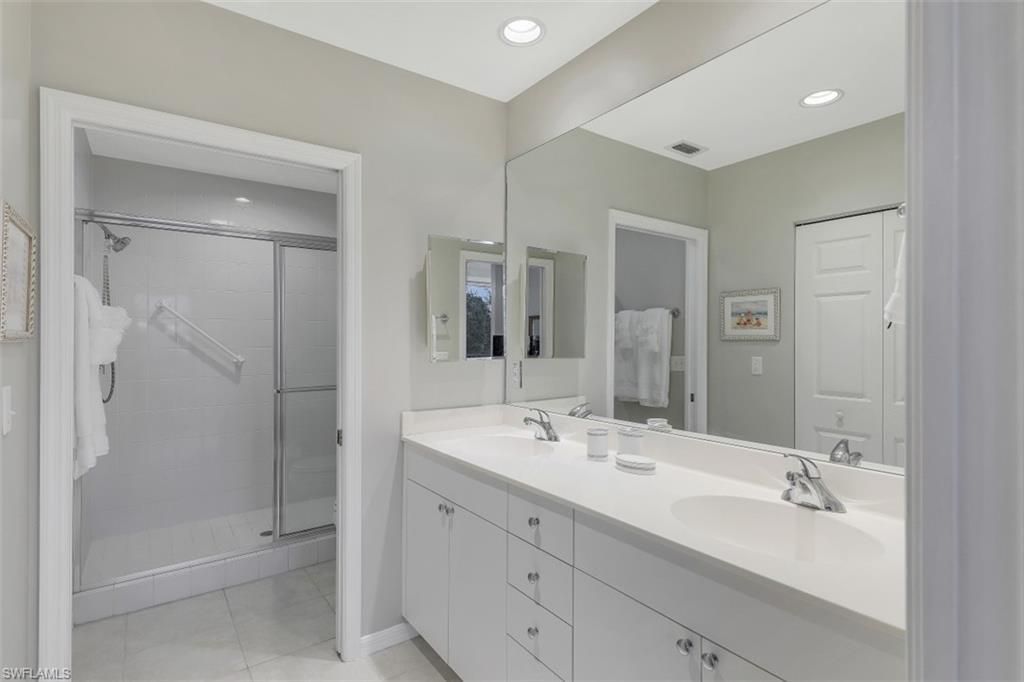 450 Launch Cir , Unit 404, Naples, FL 34108 Photo