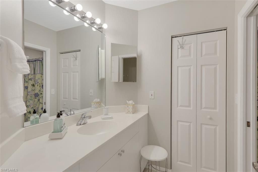450 Launch Cir , Unit 404, Naples, FL 34108 Photo
