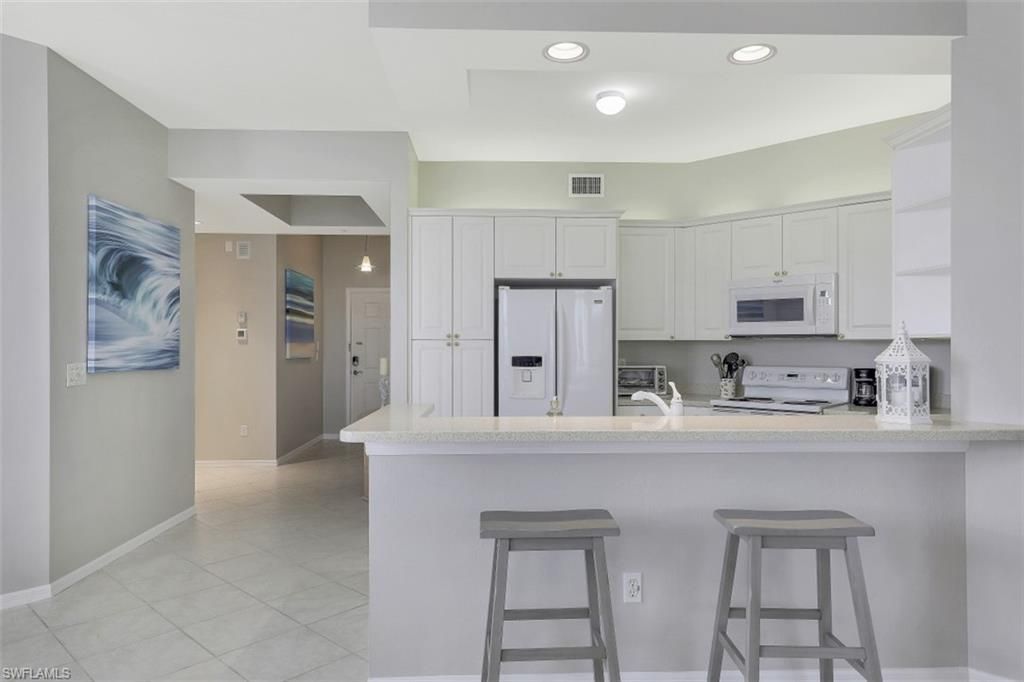 450 Launch Cir , Unit 404, Naples, FL 34108 Photo