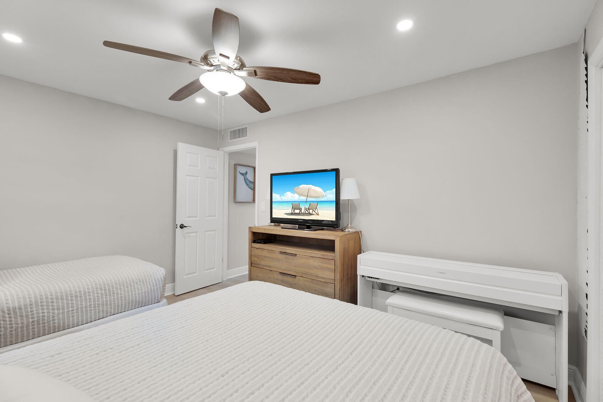 97652 Overseas Highway, Unit APT S1, Key Largo, FL 33037 Photo