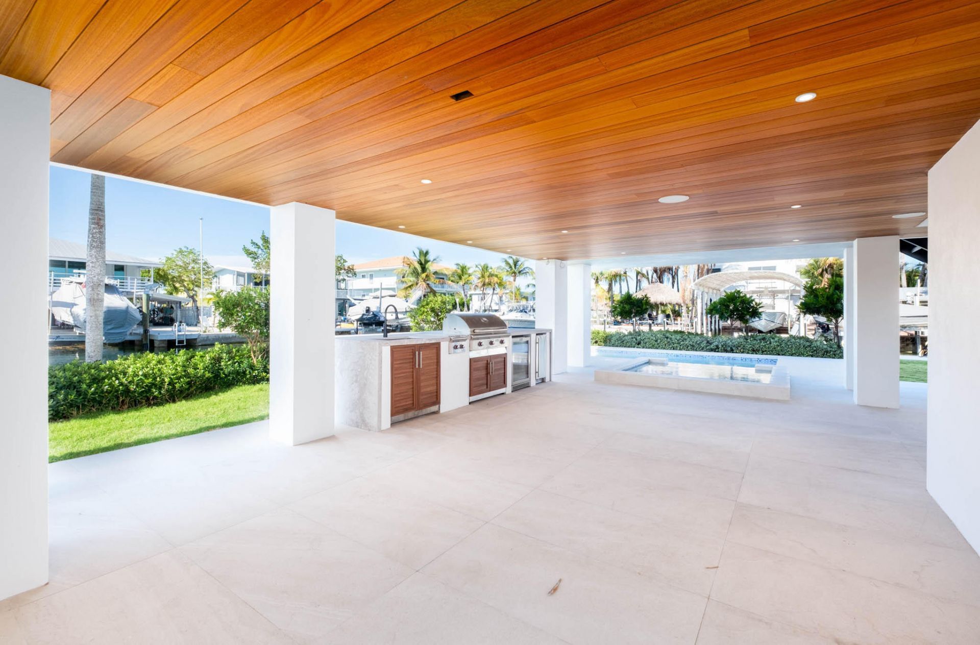 301 Buttonwood Circle, Unit B, Key Largo, FL 33037 Photo