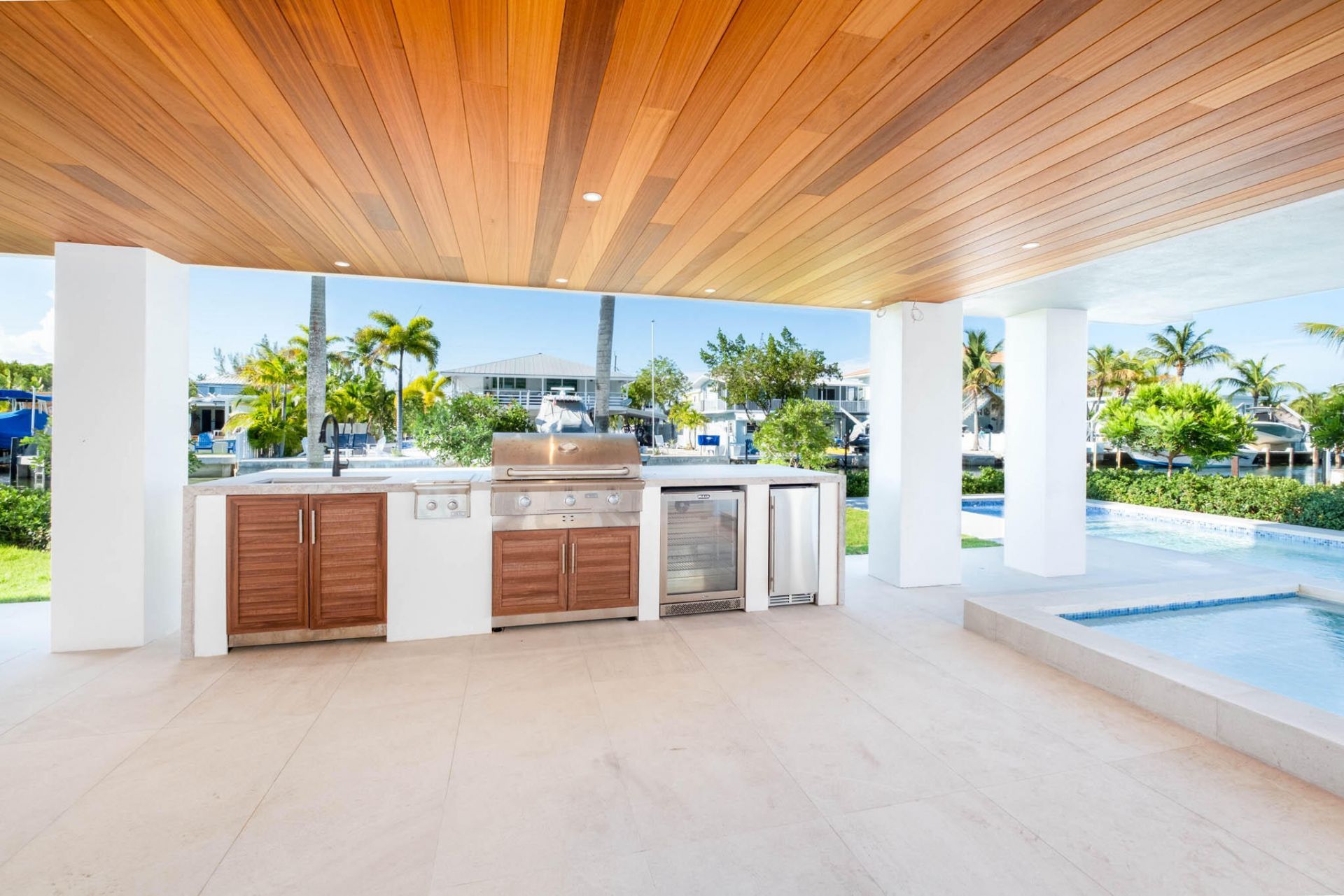 301 Buttonwood Circle, Unit B, Key Largo, FL 33037 Photo