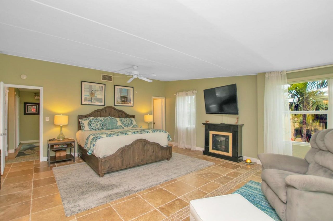 591 Sombrero Beach Road, Unit APT 1B, Marathon, FL 33050 Photo