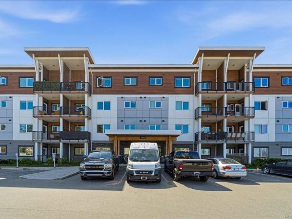 4830 Cedar Ridge Pl, Unit 212, Nanaimo, BC V9T 0M9