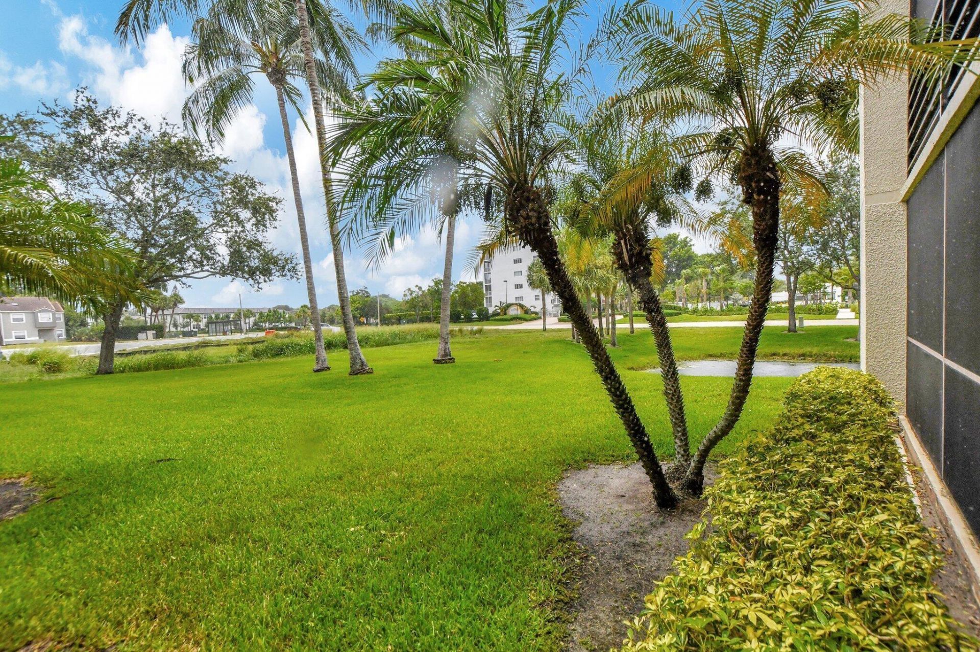 5901 Camino Del Sol, Unit 107, Boca Raton, FL 33433 Photo