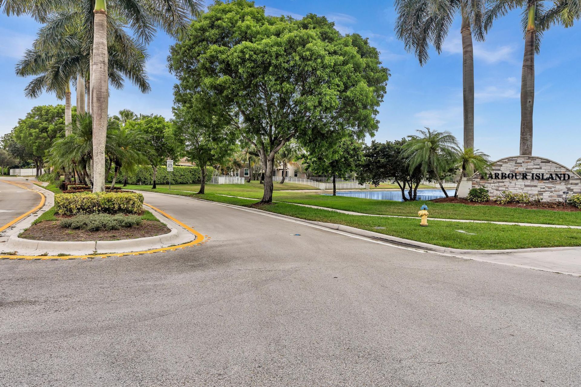 1688 NW 144th Way, Pembroke Pines, FL 33028 Photo