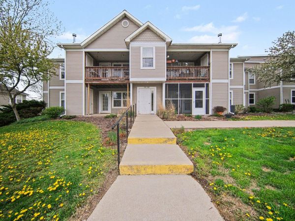1305 Millbrook Trail, Ann Arbor, MI 48108