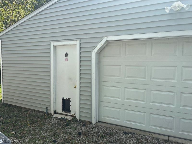 33261 Lake Road, Avon Lake, OH 44012 Photo 20