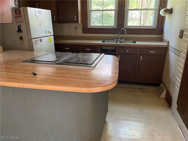 33261 Lake Road, Avon Lake, OH 44012 Photo 21