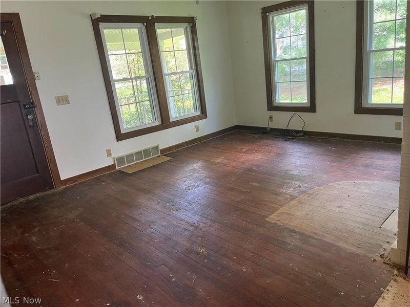 33261 Lake Road, Avon Lake, OH 44012 Photo 6