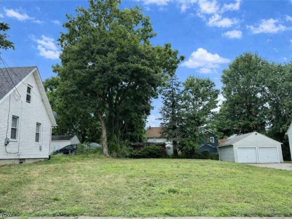 Beardsley Street , Akron, OH 44301