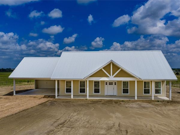 9345 Hajovsky RD, La Grange, TX 78945