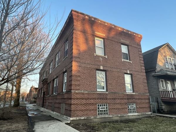 2707 E 78th Street , Unit 2W, Chicago, IL 60649