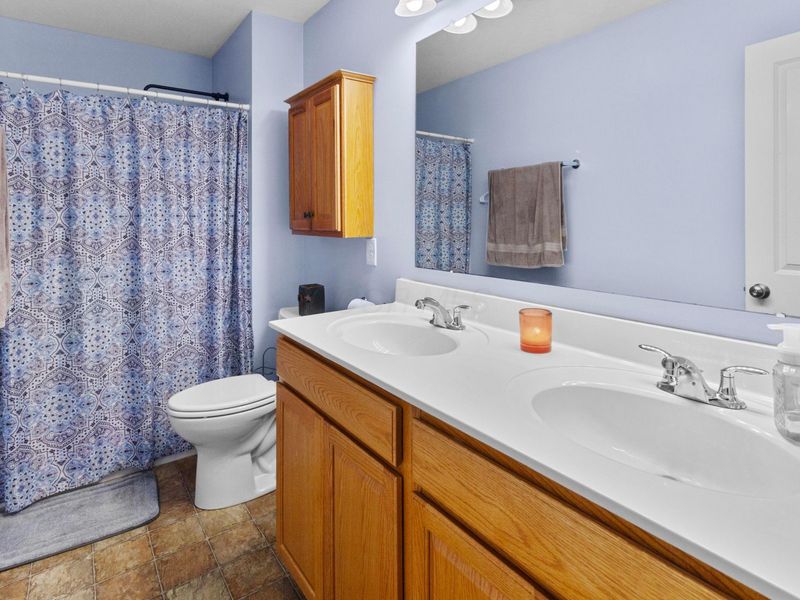 159 Chestnut Commons Drive , Commercial Point, OH 43116 Photo 24