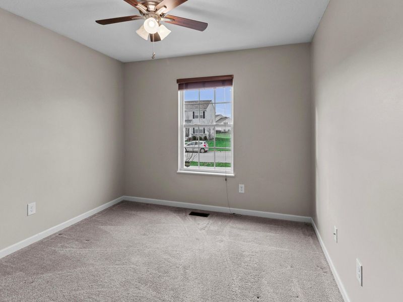 159 Chestnut Commons Drive , Commercial Point, OH 43116 Photo 8