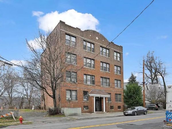 737 Warburton Avenue, Unit 1L, Yonkers, NY 10701