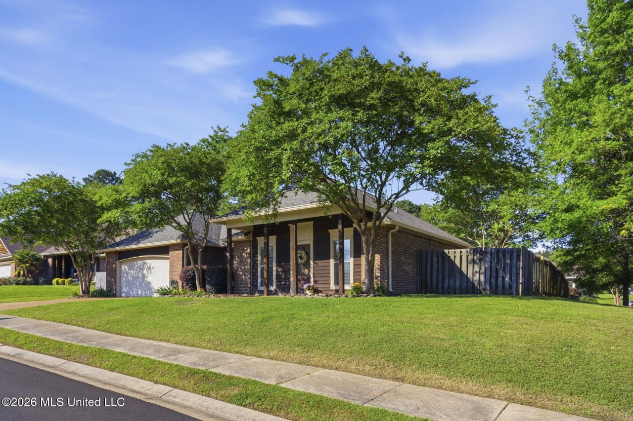 100 Summerdale Place Brandon, MS 39047