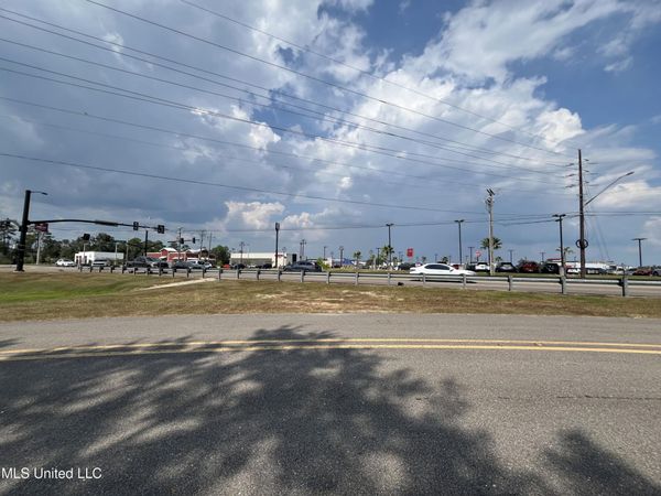 10853 Old Highway 67 , D'Iberville, MS 39540