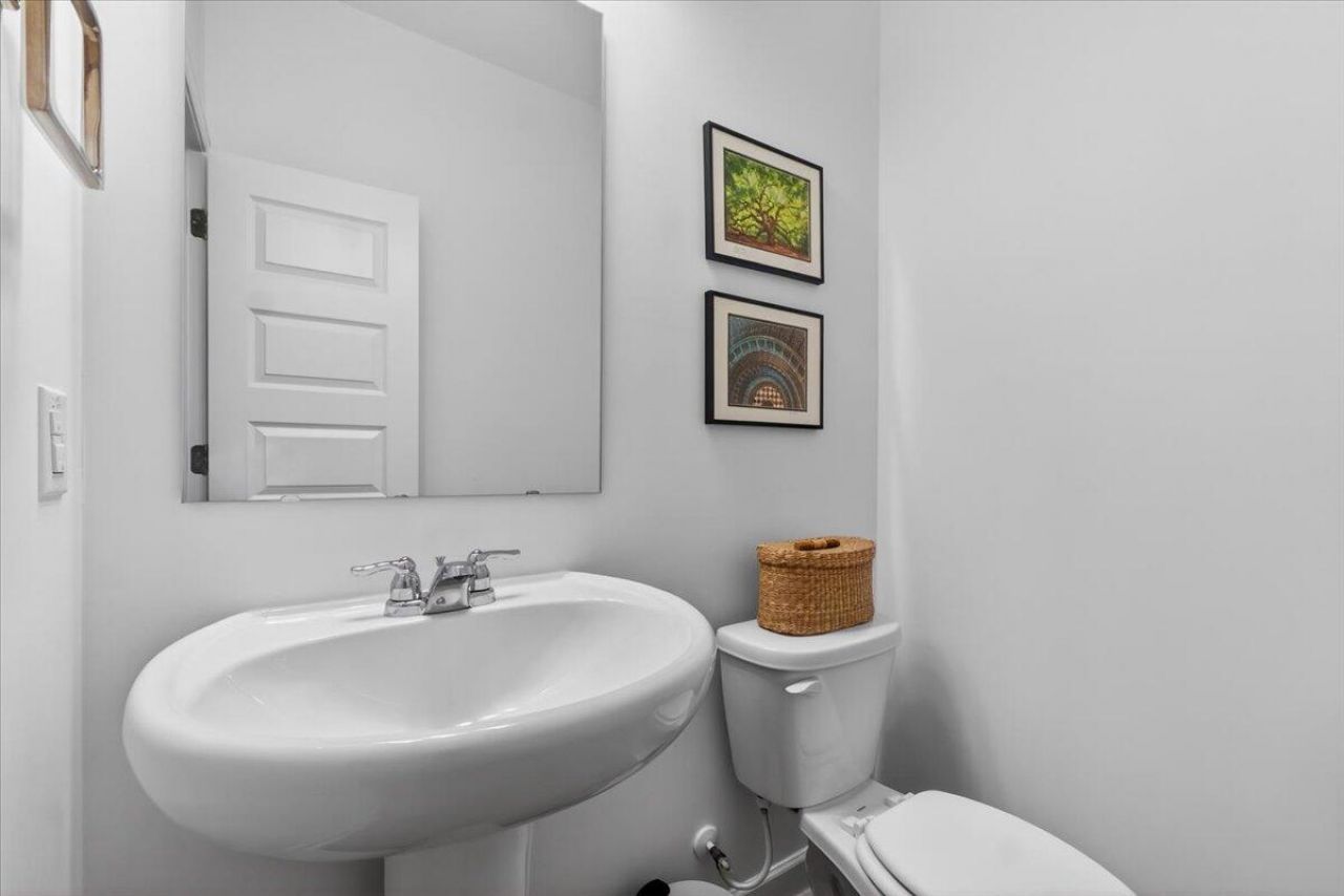 1667 Evening Star Place Photo 18