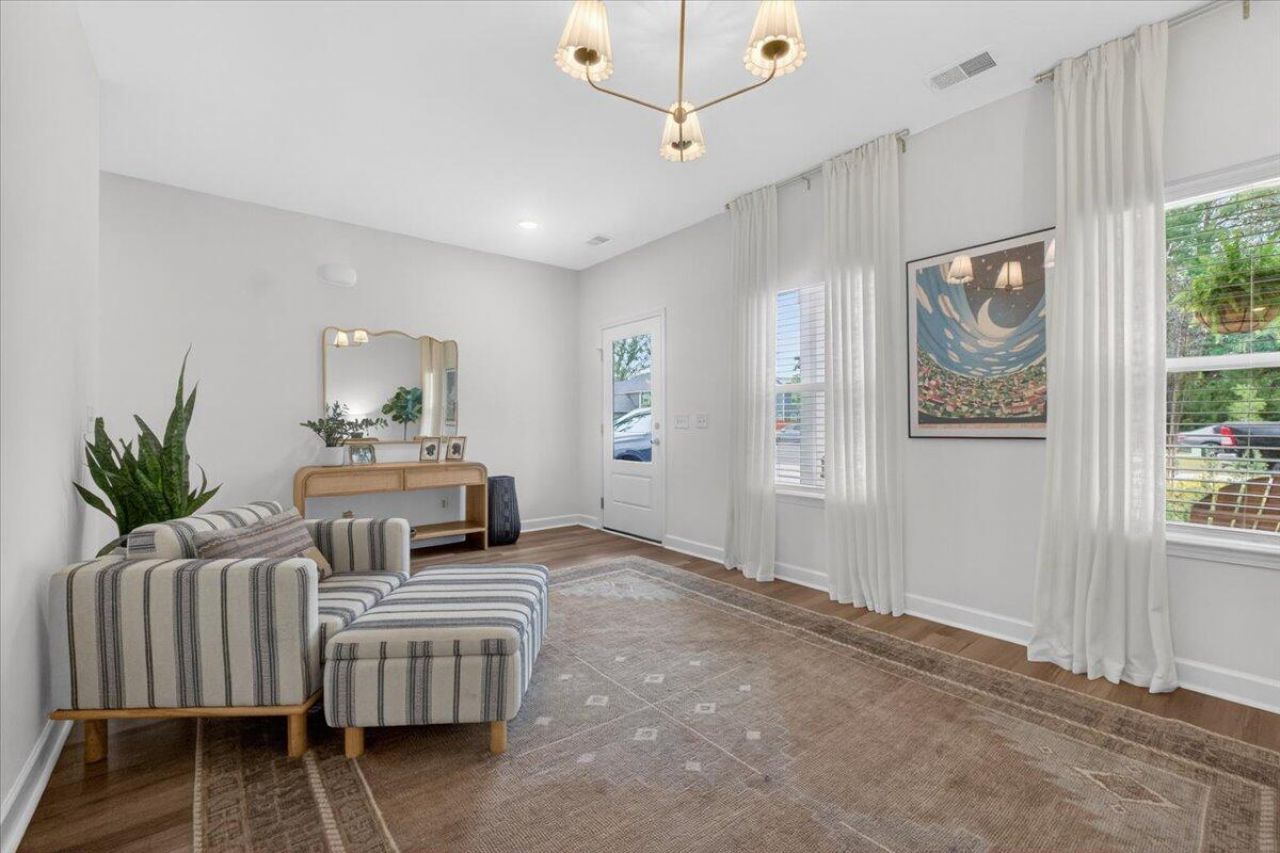 1667 Evening Star Place Photo 6