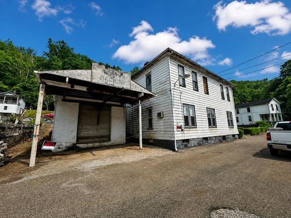 76 Roosevelt Avenue, Benwood, WV 26031