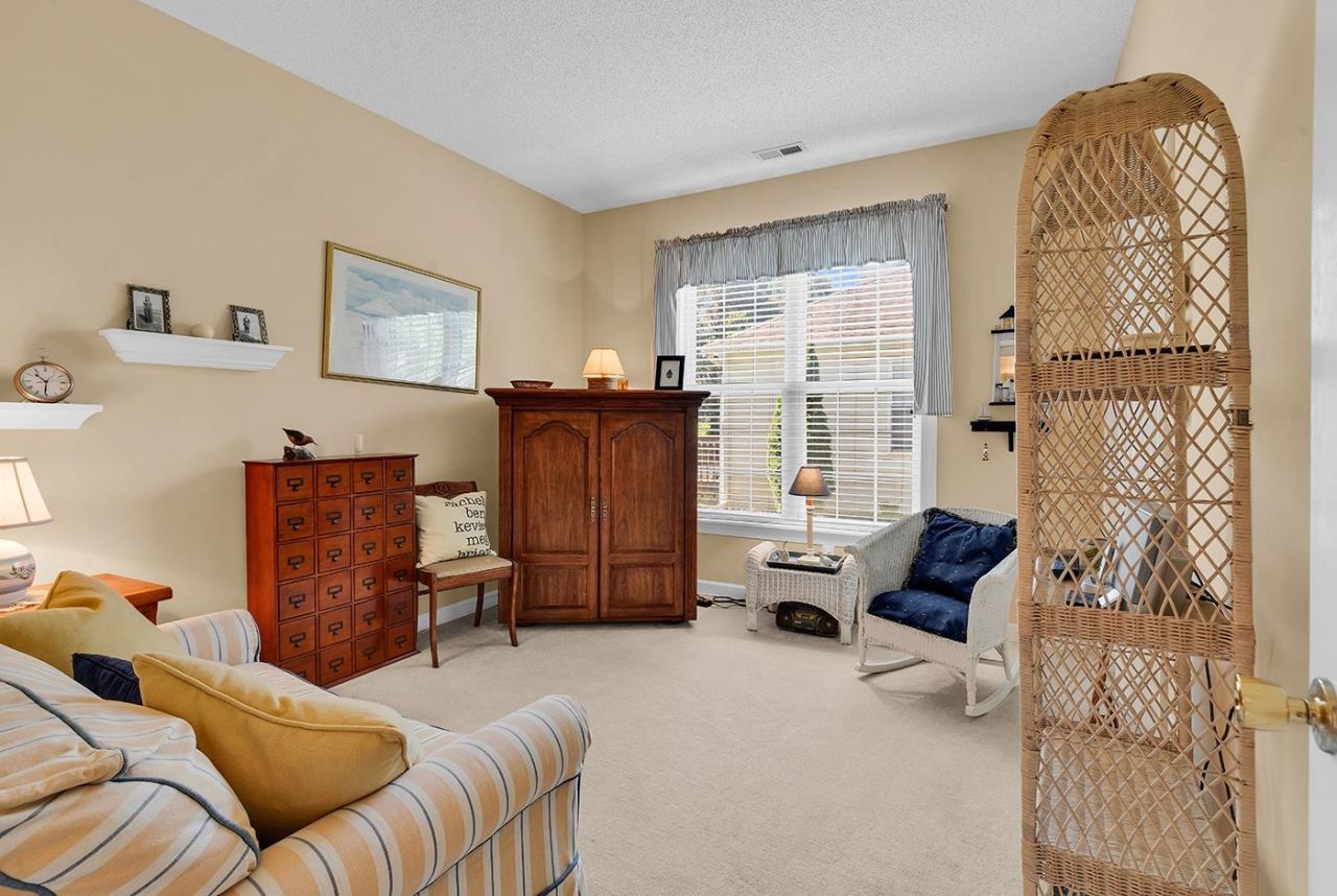 233 Deacon Dr. Photo 25