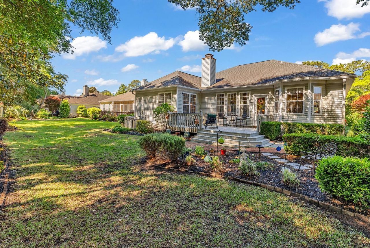 233 Deacon Dr. Photo 4