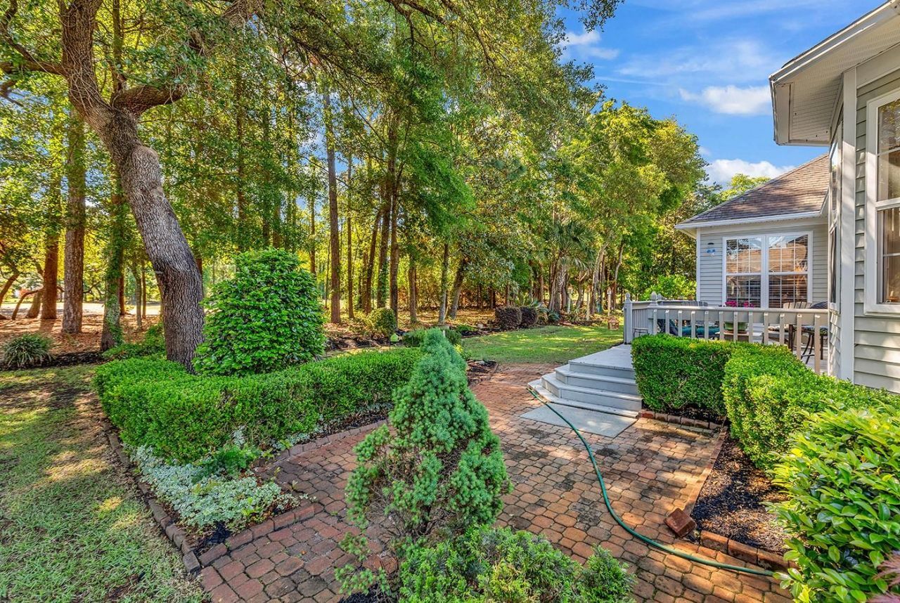 233 Deacon Dr. Photo 41