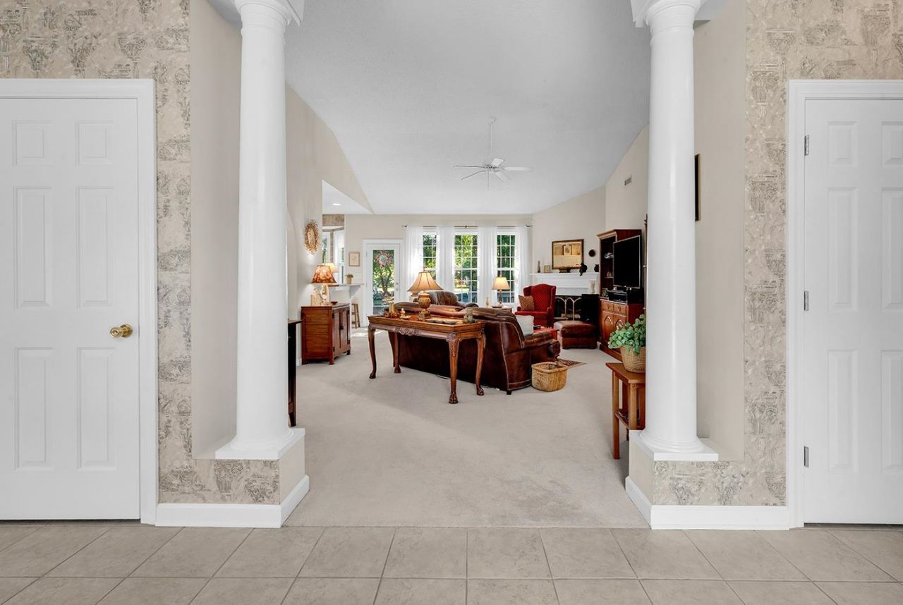 233 Deacon Dr. Photo 6