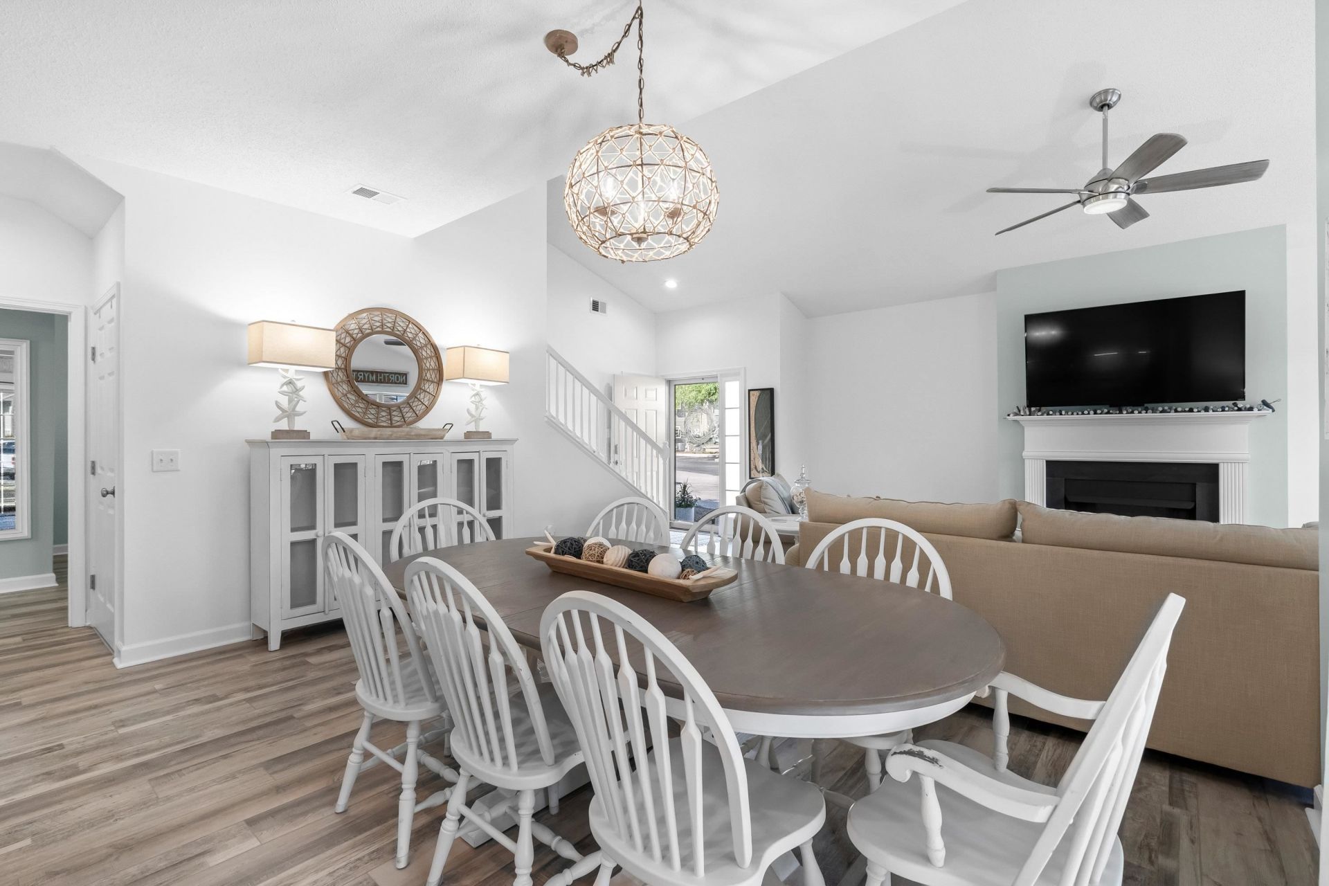 1545 Spinnaker Dr.  Photo 14