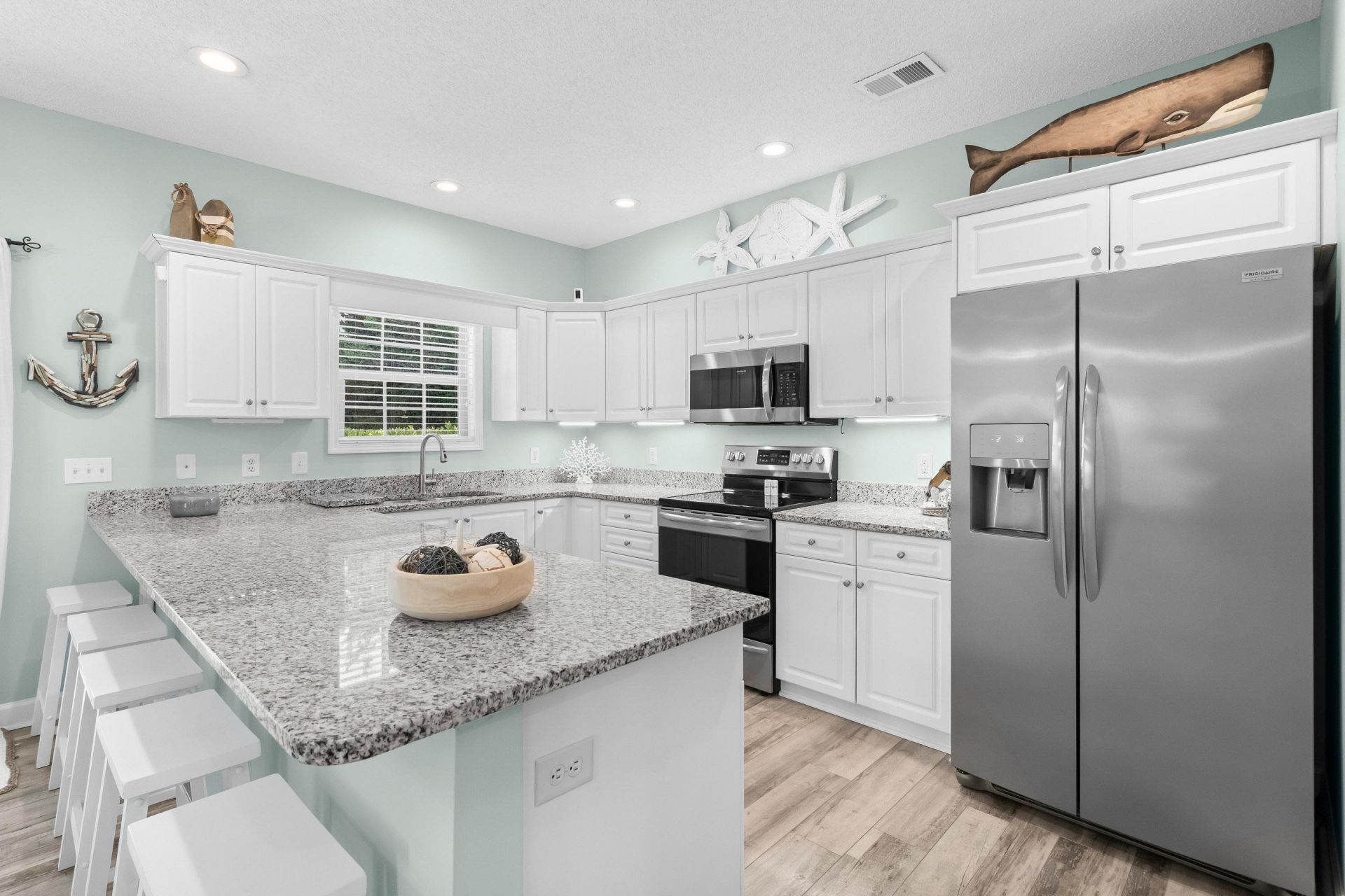 1545 Spinnaker Dr.  Photo 17