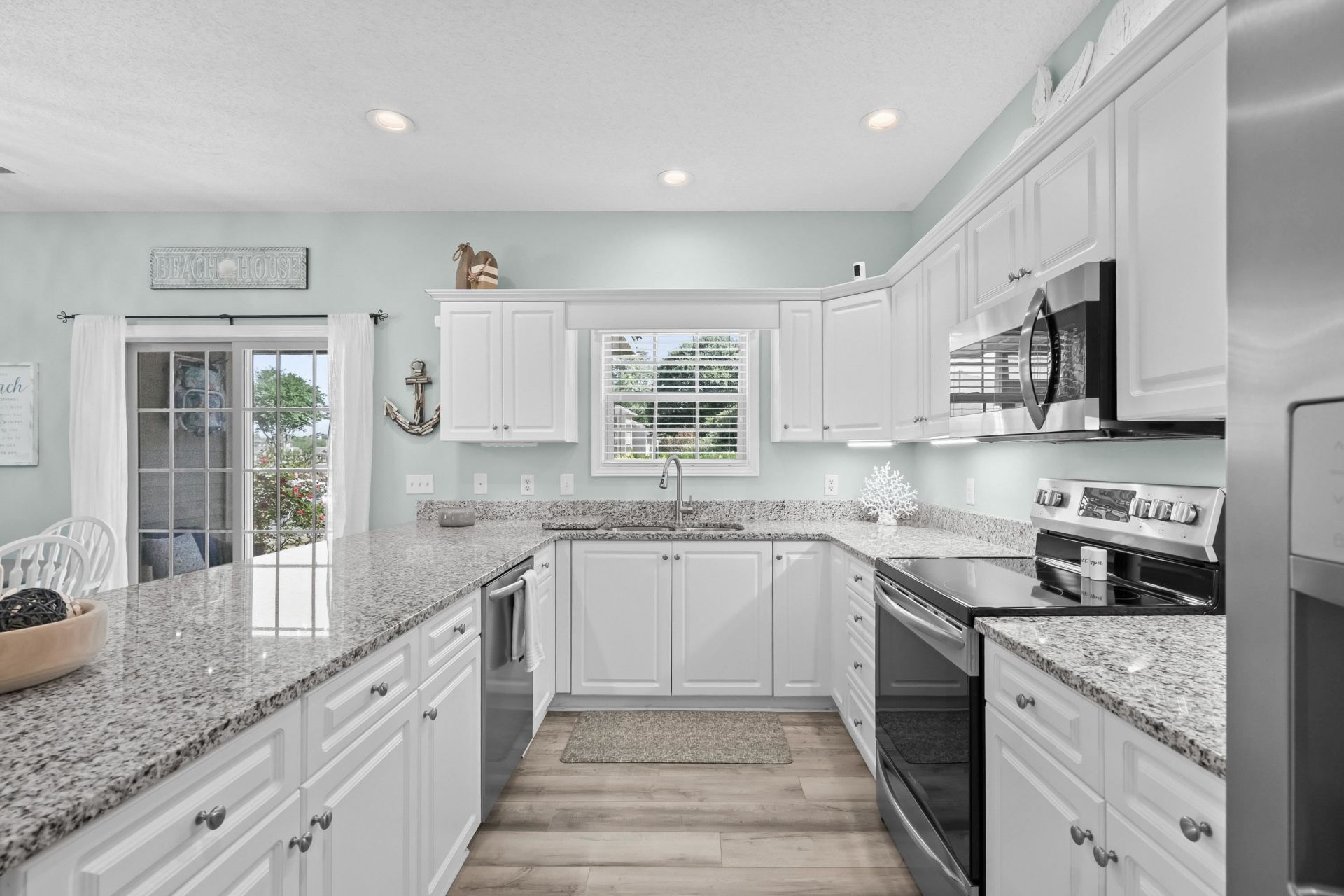 1545 Spinnaker Dr.  Photo 20