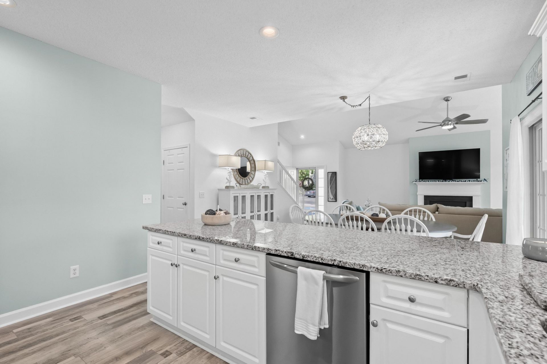 1545 Spinnaker Dr.  Photo 21