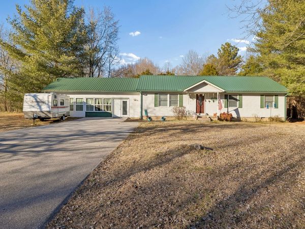 330 Deerfield Rd , Sparta, TN 38583