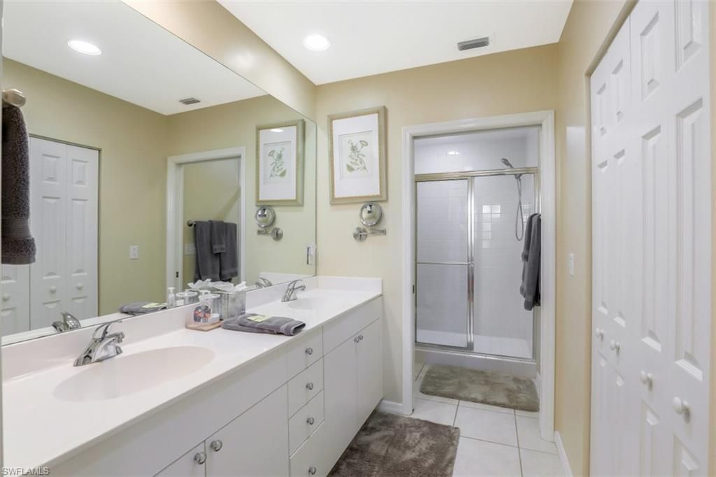 460 Launch Cir , Unit 403, Naples, FL 34108 Photo