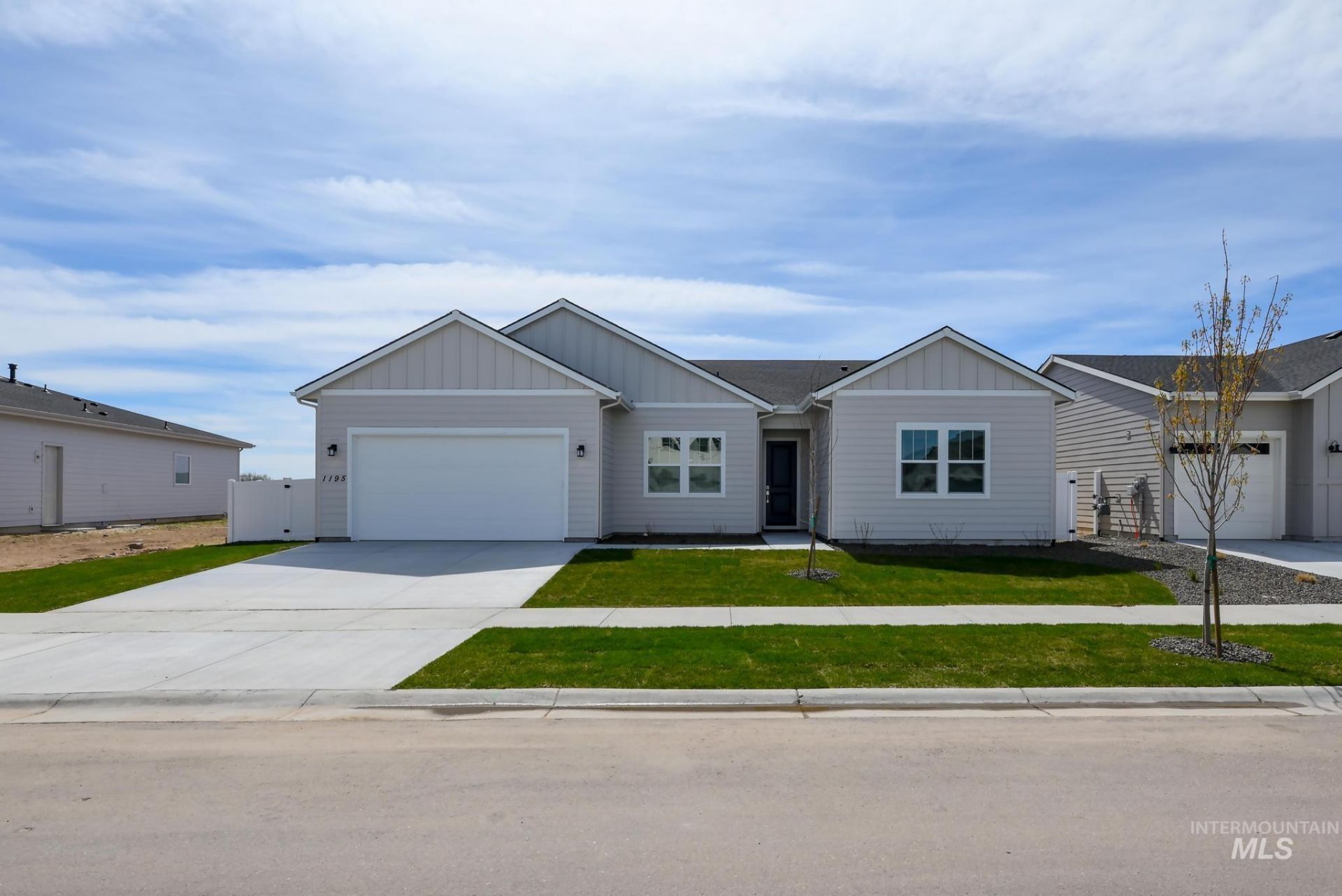 1195 W Switchgrass Dr, Meridian, ID 83642 Main Photo