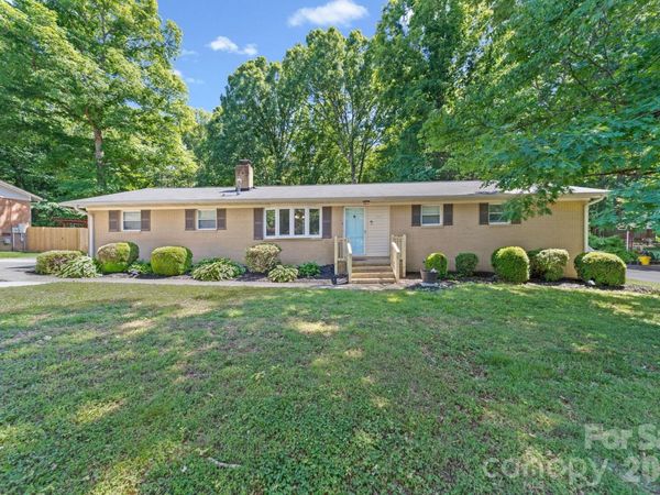 217 Robinson Avenue, Matthews, NC 28104