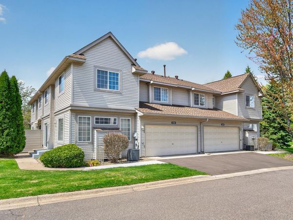 1088 Lovell Avenue W, Roseville, MN 55113