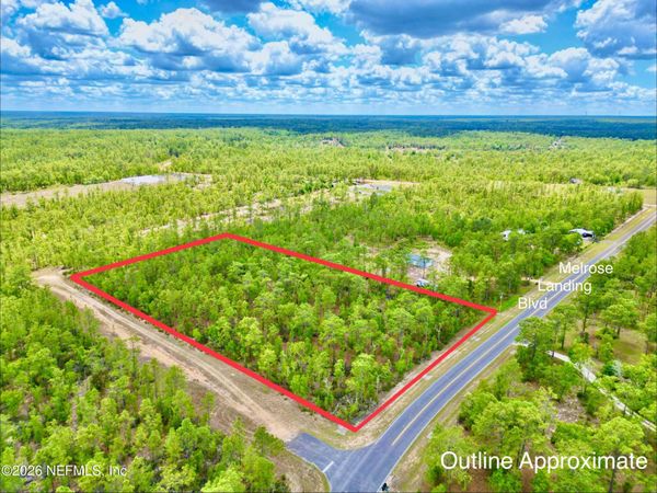 000 MELROSE LANDING Boulevard, Hawthorne, FL 32640