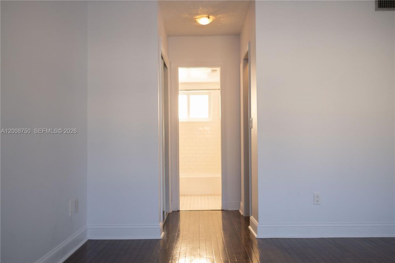 7703 Camino Real, Unit 406, Miami, FL 33143 Photo