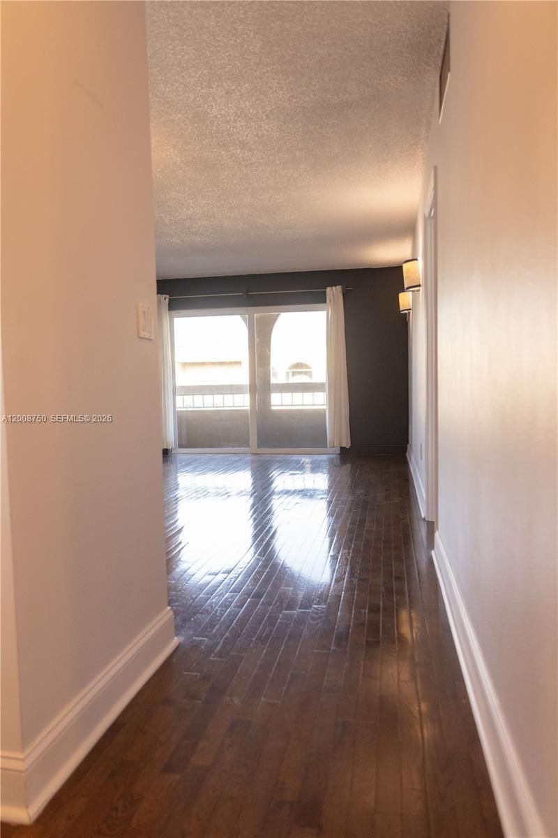 7703 Camino Real, Unit 406, Miami, FL 33143 Photo