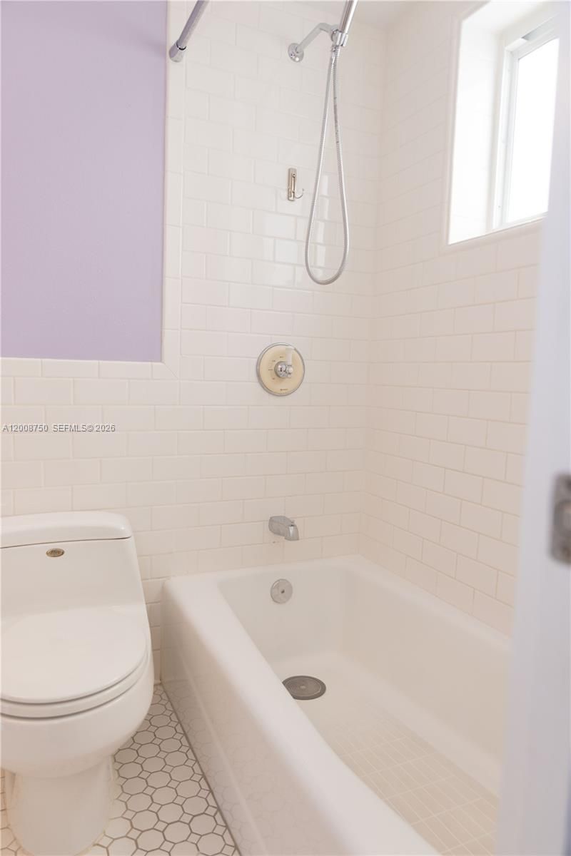 7703 Camino Real, Unit 406, Miami, FL 33143 Photo