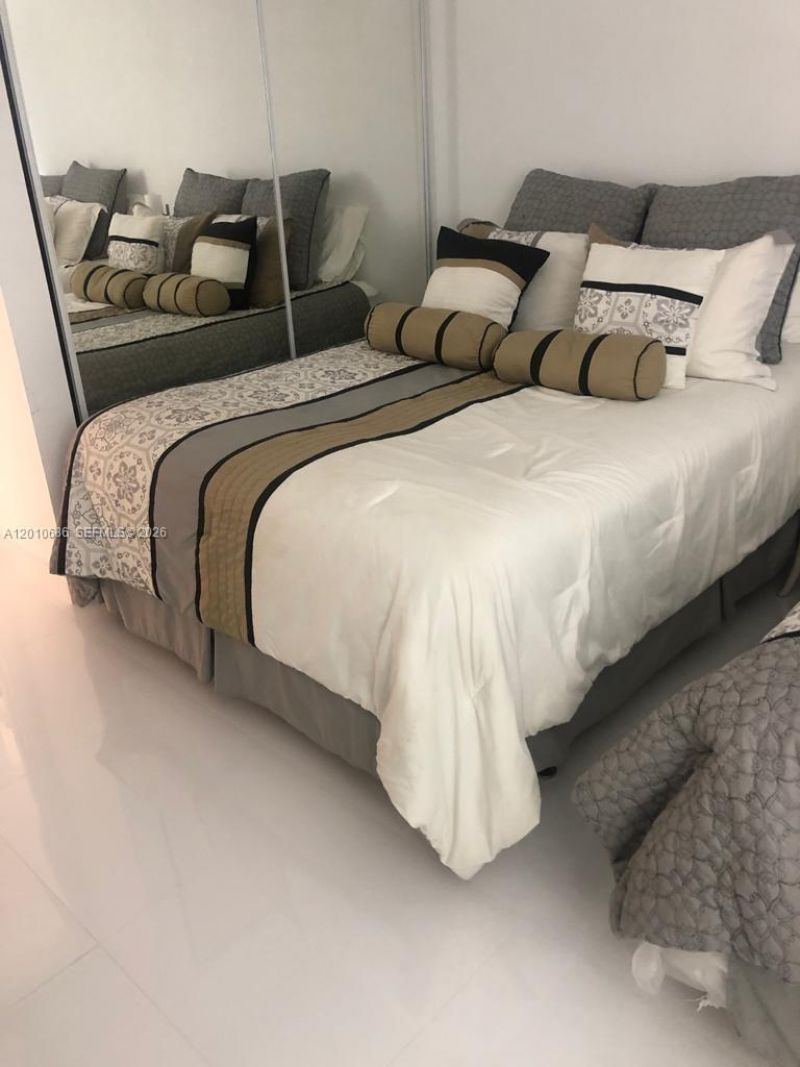 2030 S Ocean Dr , Unit 1706, Hallandale Beach, FL 33009 Photo