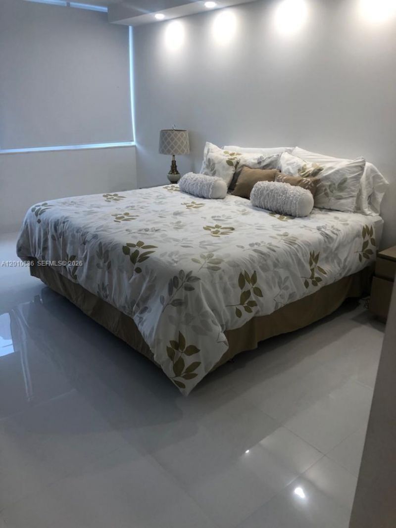 2030 S Ocean Dr , Unit 1706, Hallandale Beach, FL 33009 Photo